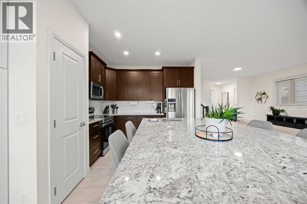 
          184 Cimarron Vista Way
            <br/>
            <span>Okotoks</span>
            , 
            <span>AB</span>
             <span>T1S0K3</span>
         - Photo 16