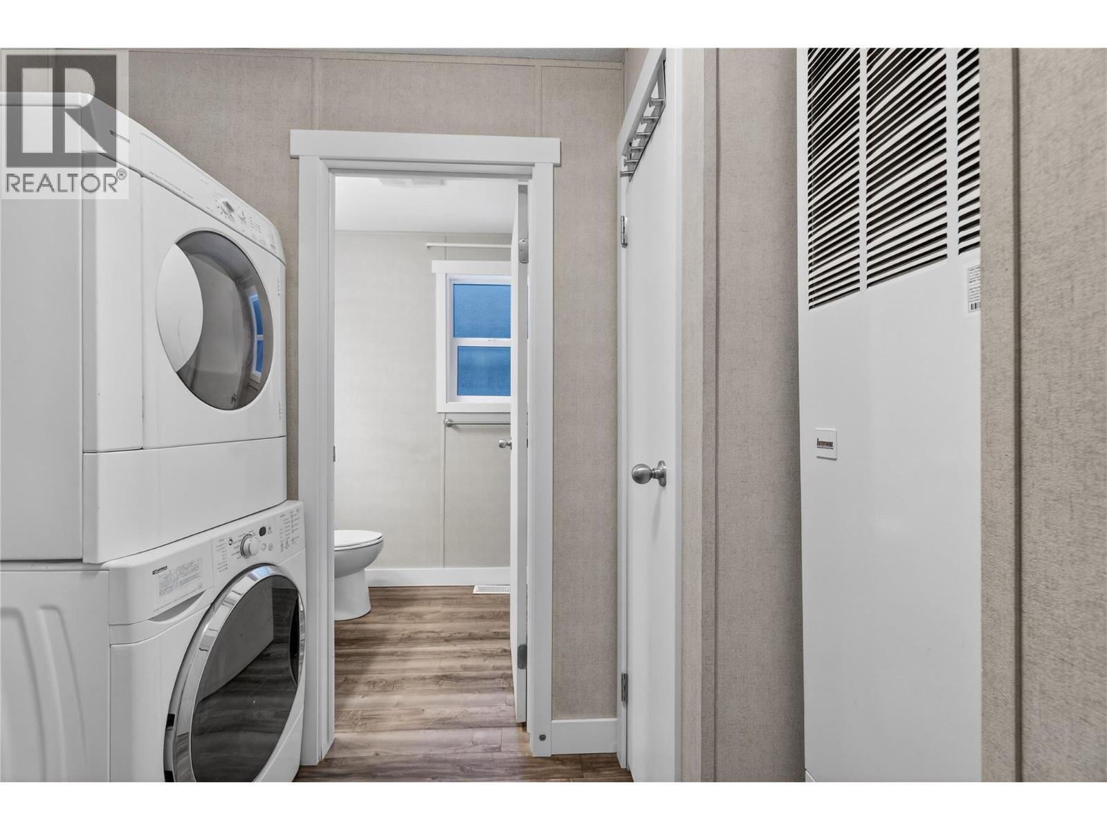 3277 LOSCHINSKI ROAD - 34