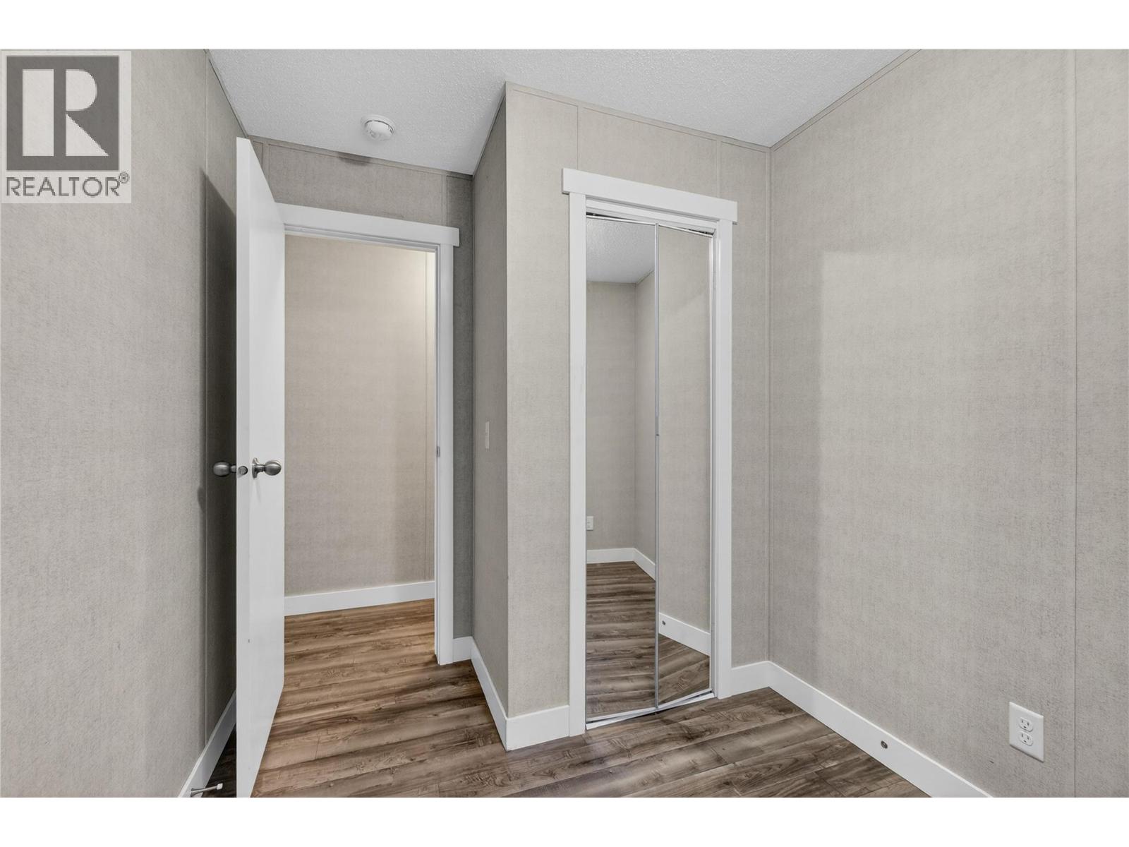 3277 LOSCHINSKI ROAD - 33