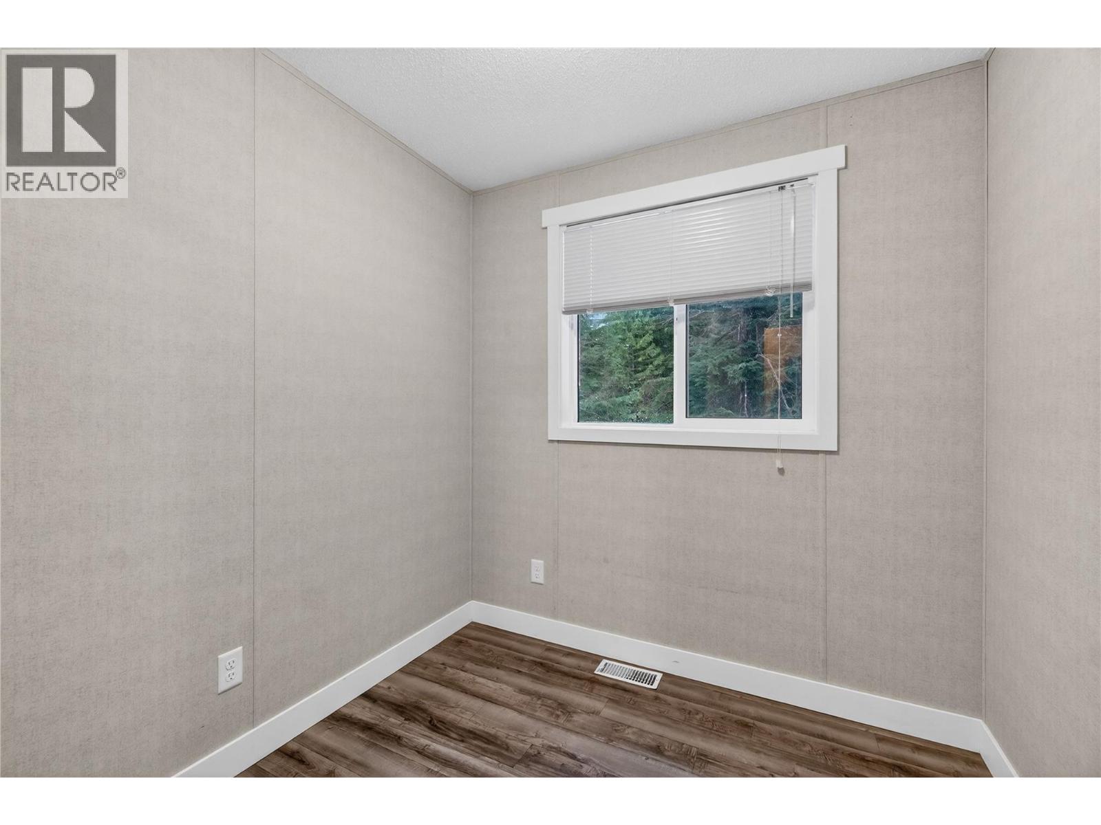 3277 LOSCHINSKI ROAD - 32