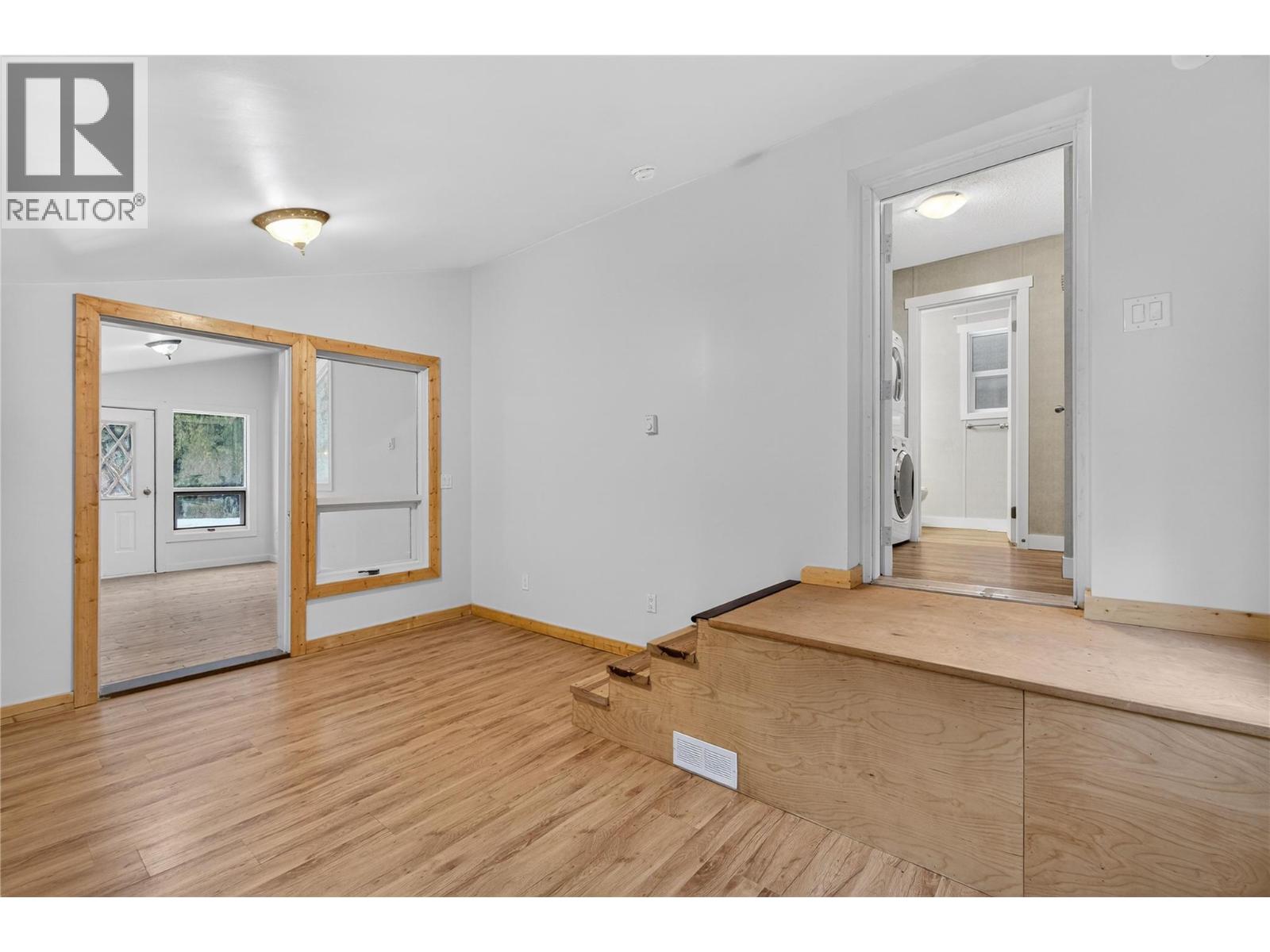 3277 LOSCHINSKI ROAD - 44