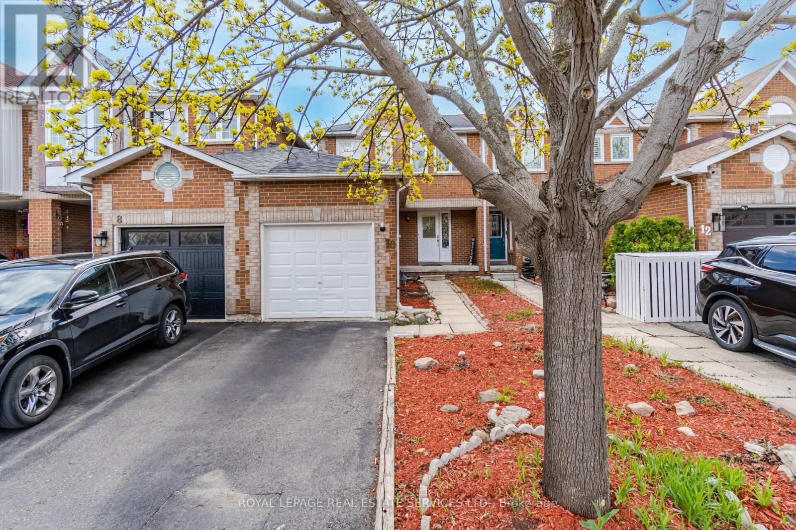 10 MULLIS CRESCENT - Main photo, Brampton (Fletcher's West), Ontario