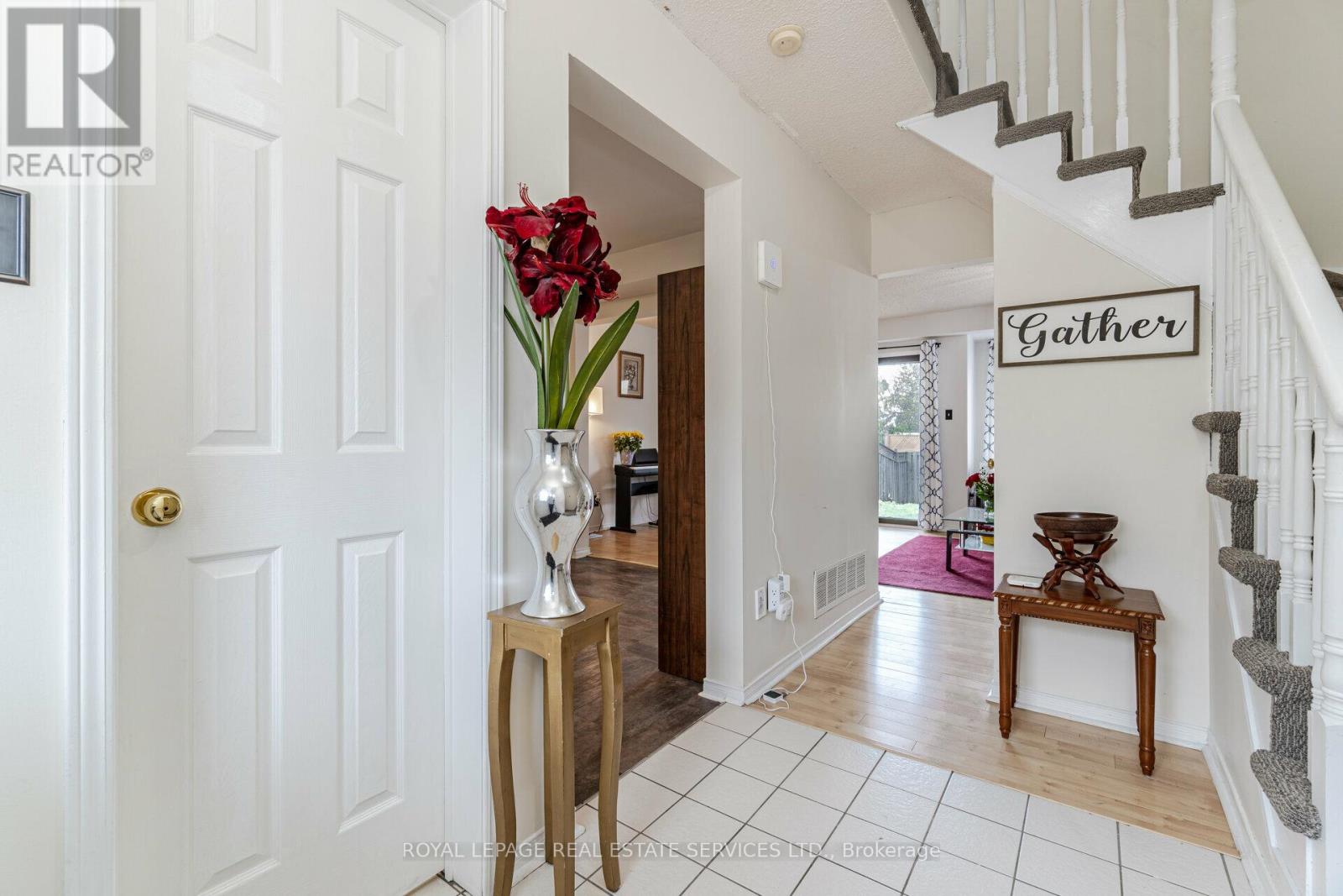 10 MULLIS CRESCENT - Photo 5 of 25, Brampton (Fletcher's West), Ontario