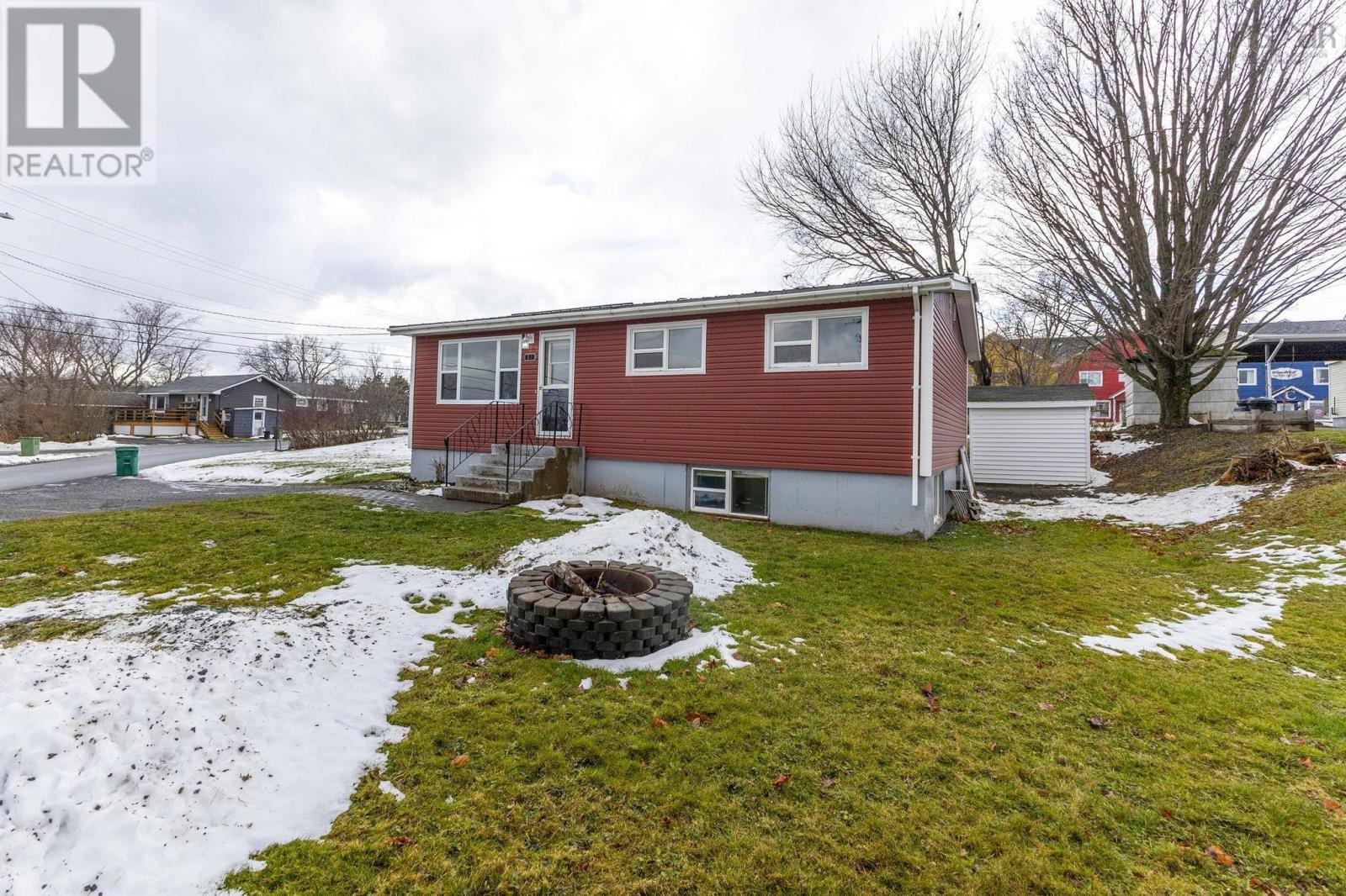 Property 38 of 47 of 18 Kirk Avenue