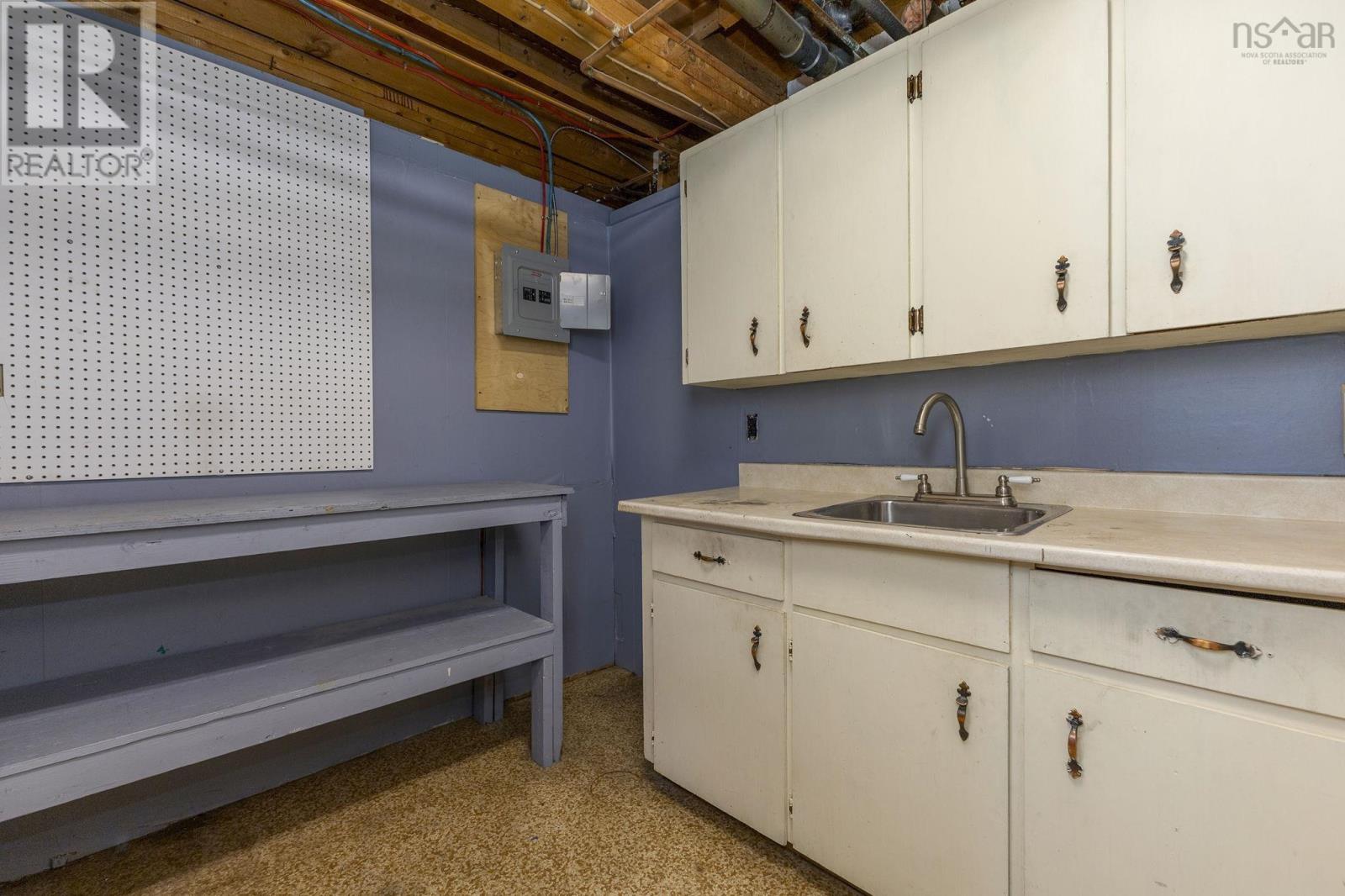 Property 36 of 47 of 18 Kirk Avenue