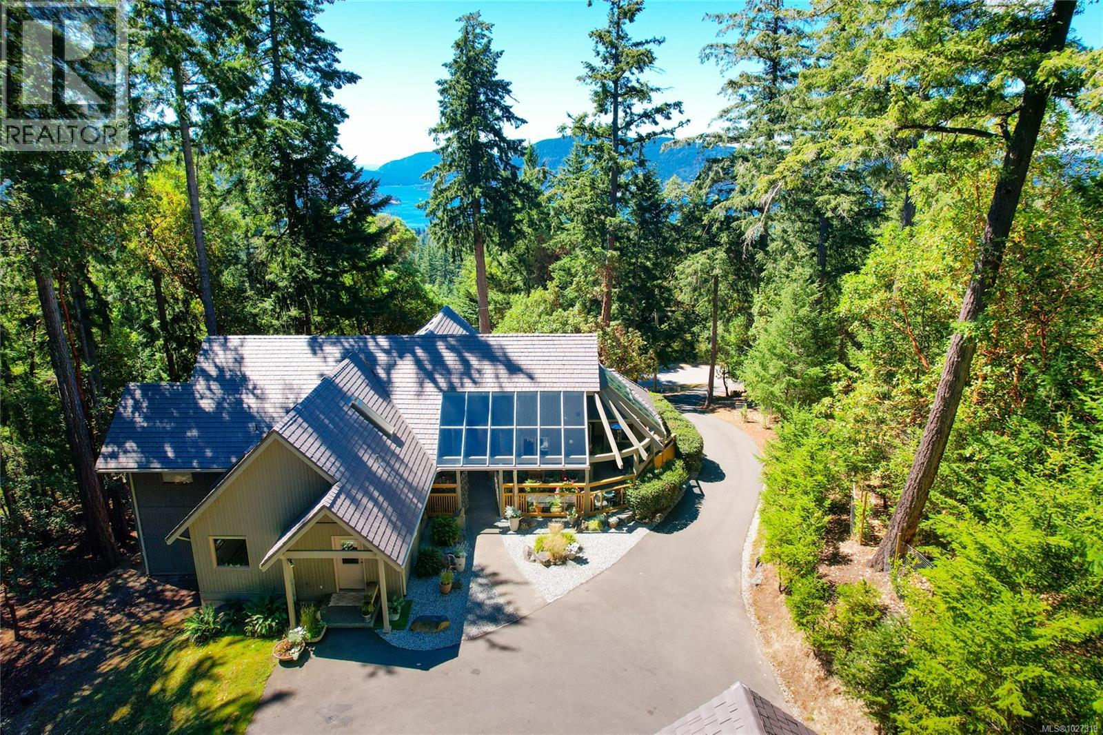 154 Cormorant Cres - 1