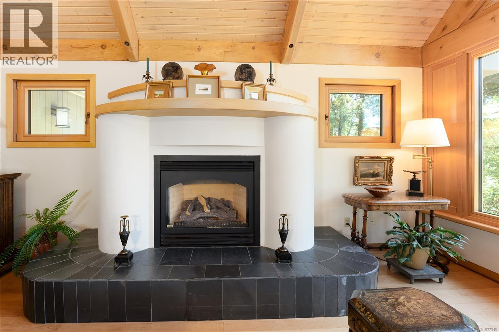 154 CORMORANT CRES - 13