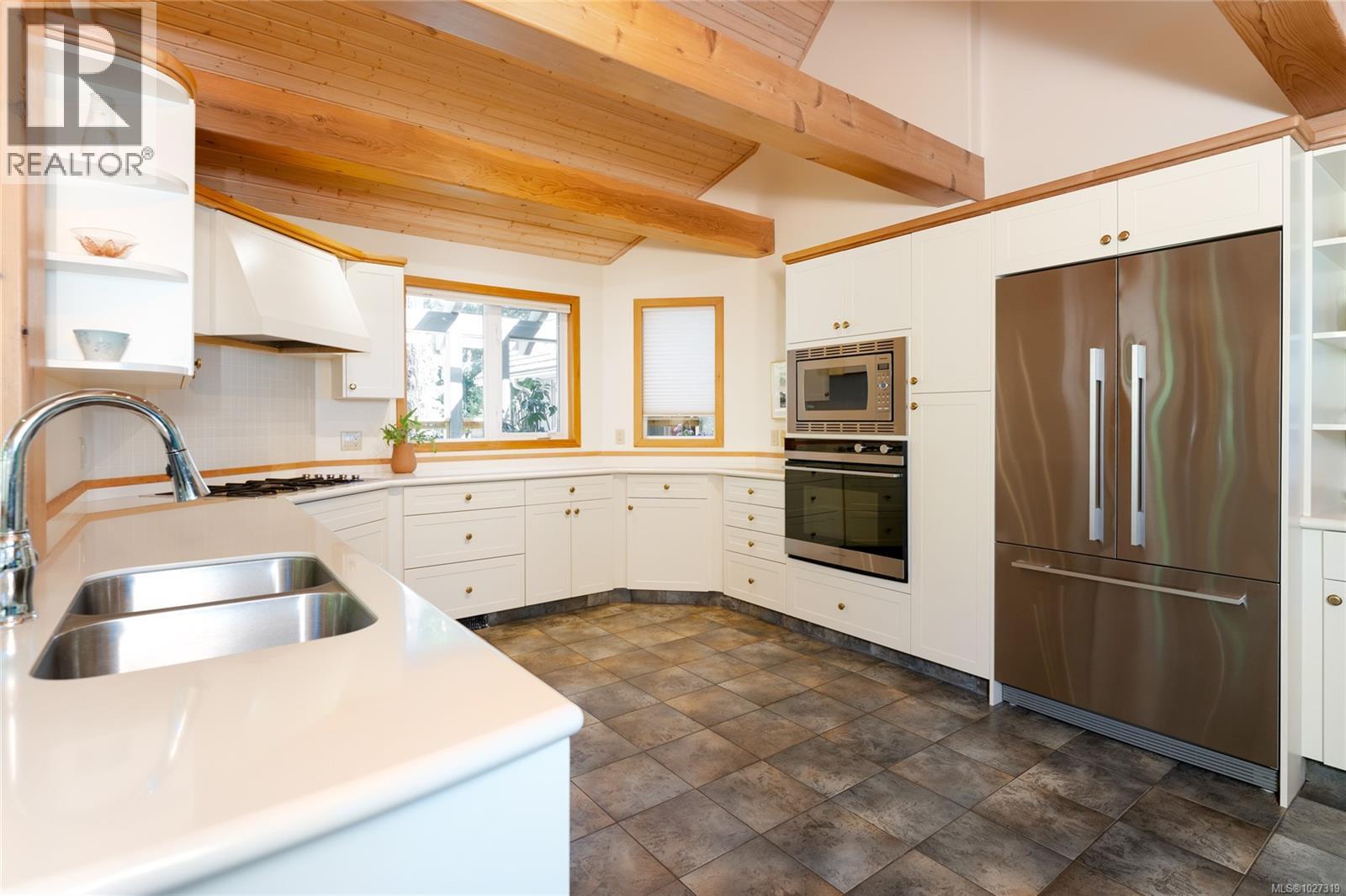 154 CORMORANT CRES - 21