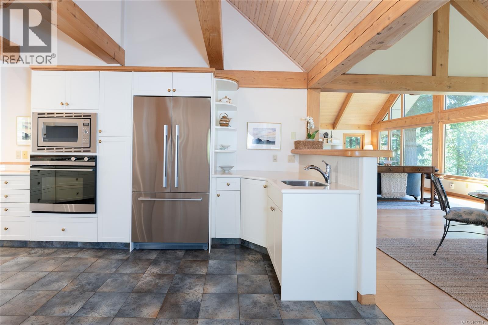 154 CORMORANT CRES - 22