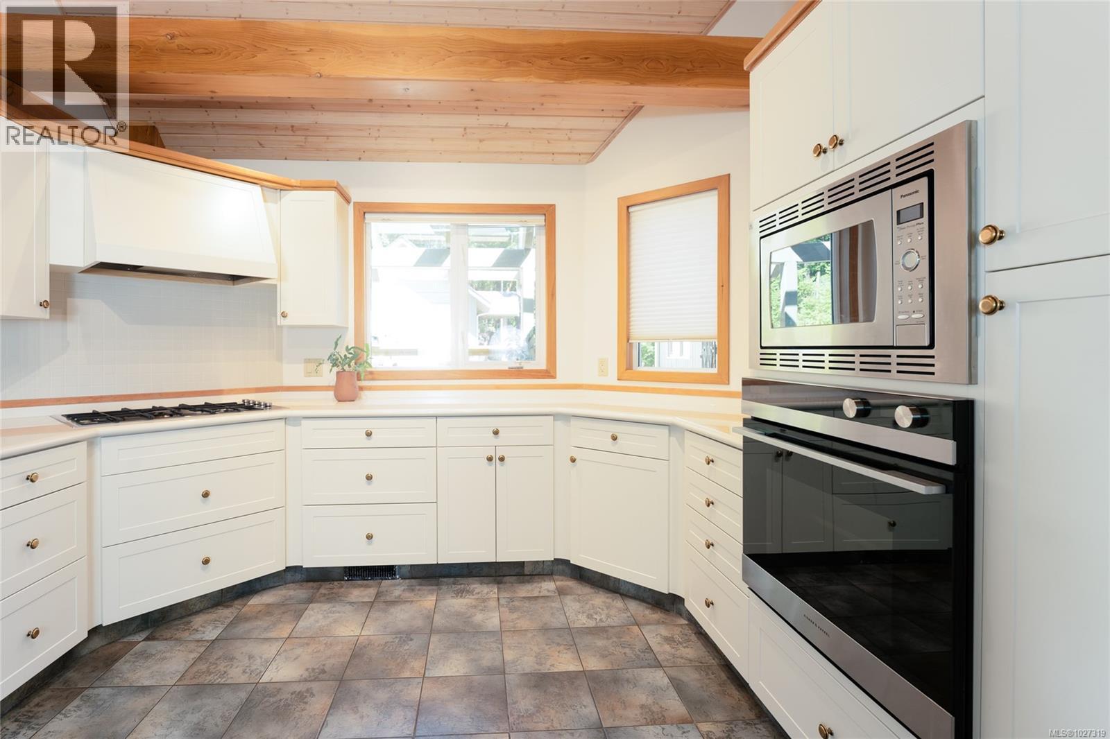 154 CORMORANT CRES - 23