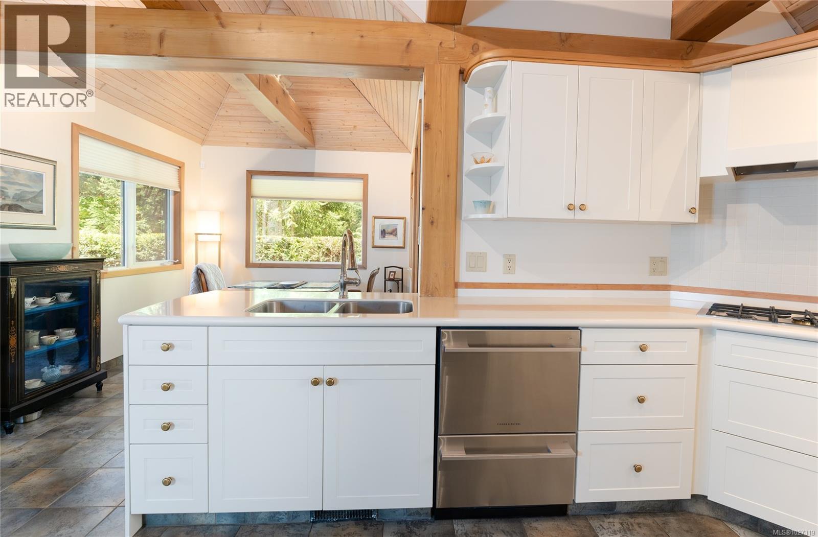 154 CORMORANT CRES - 24