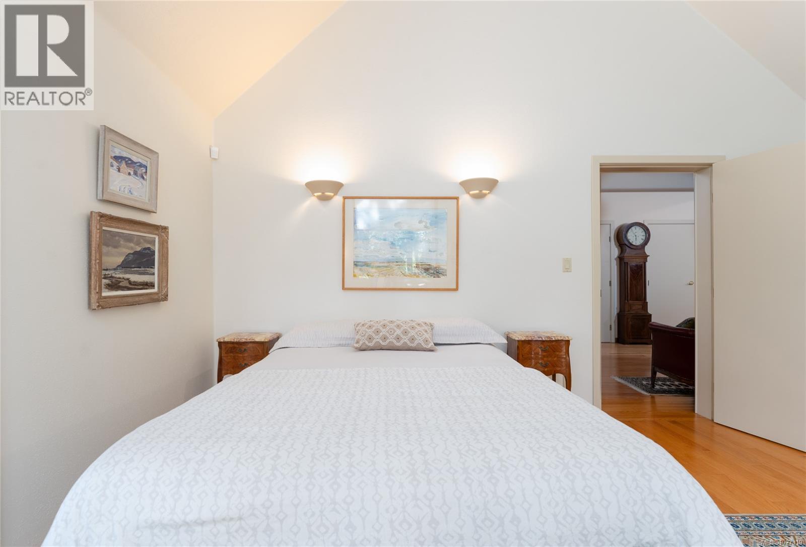 154 CORMORANT CRES - 36