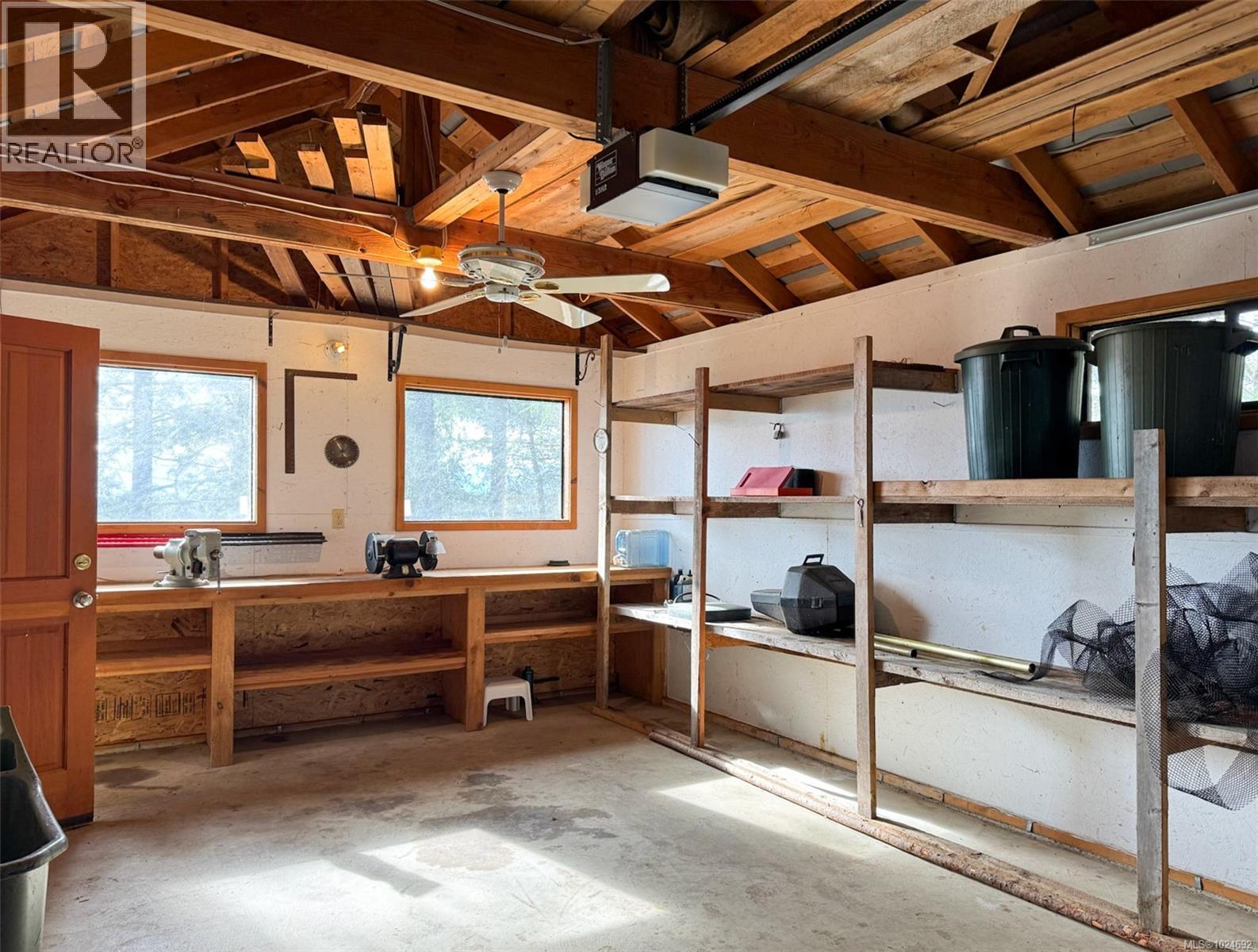 1095 Coats Dr - 24