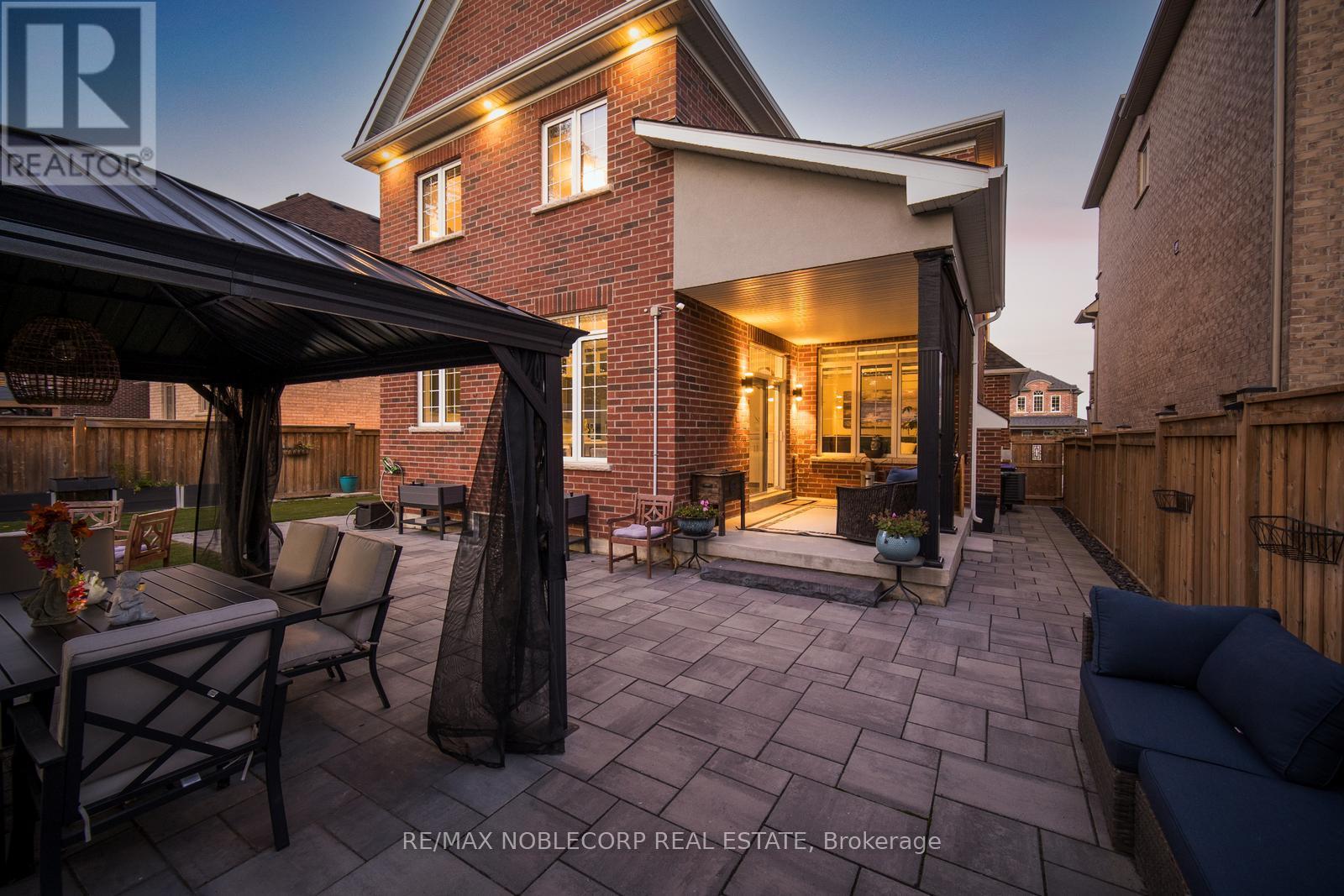 68 INVERNESS WAY, Bradford West Gwillimbury, Ontario