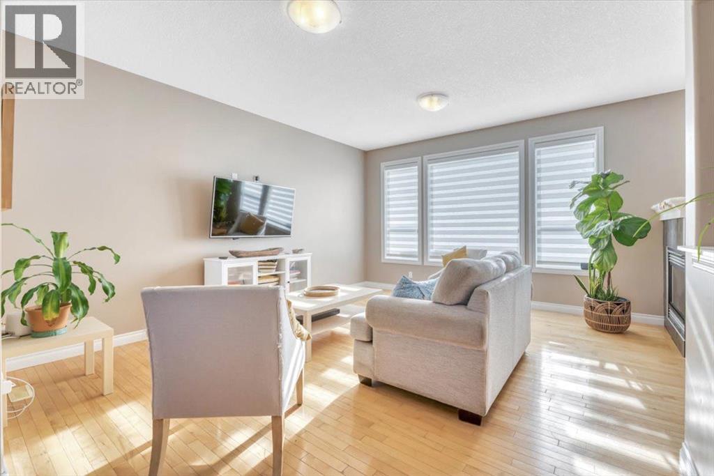 112 Hillcrest Cape - Photo 2 of 39, Strathmore, Alberta