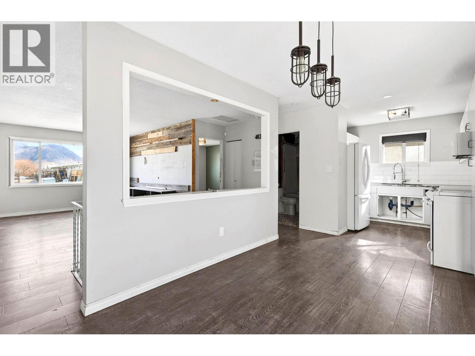 #110 800 VALHALLA DRIVE - 8