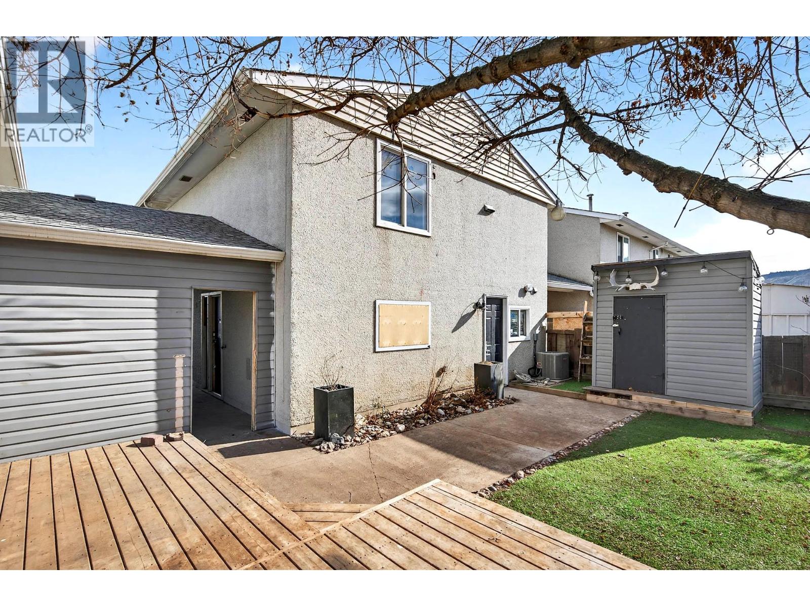 #110 800 VALHALLA DRIVE - 35