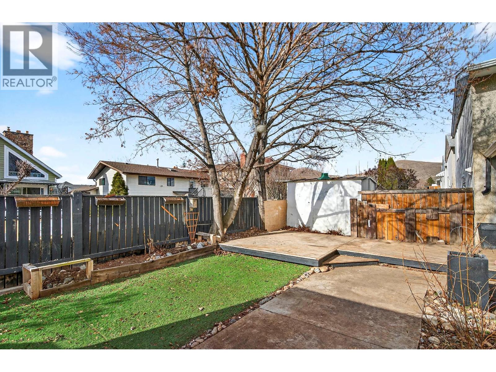 #110 800 VALHALLA DRIVE - 36