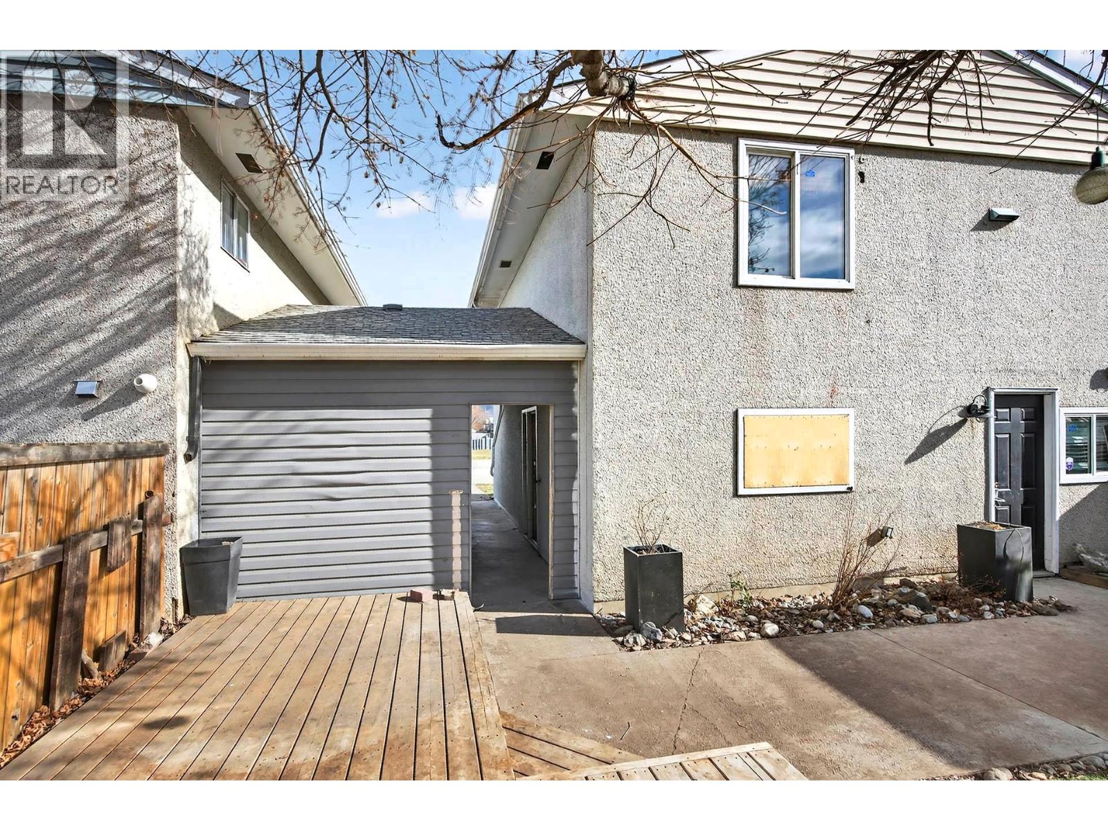 #110 800 VALHALLA DRIVE - 38