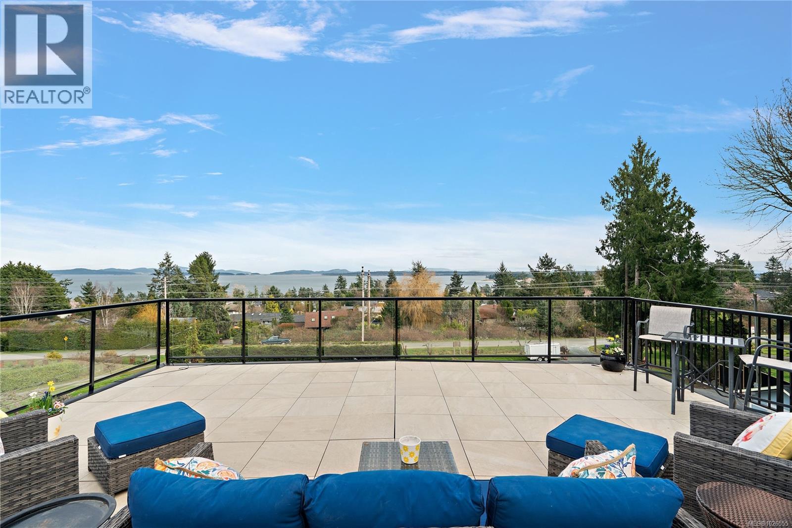 8630 Aldous Terr, North Saanich