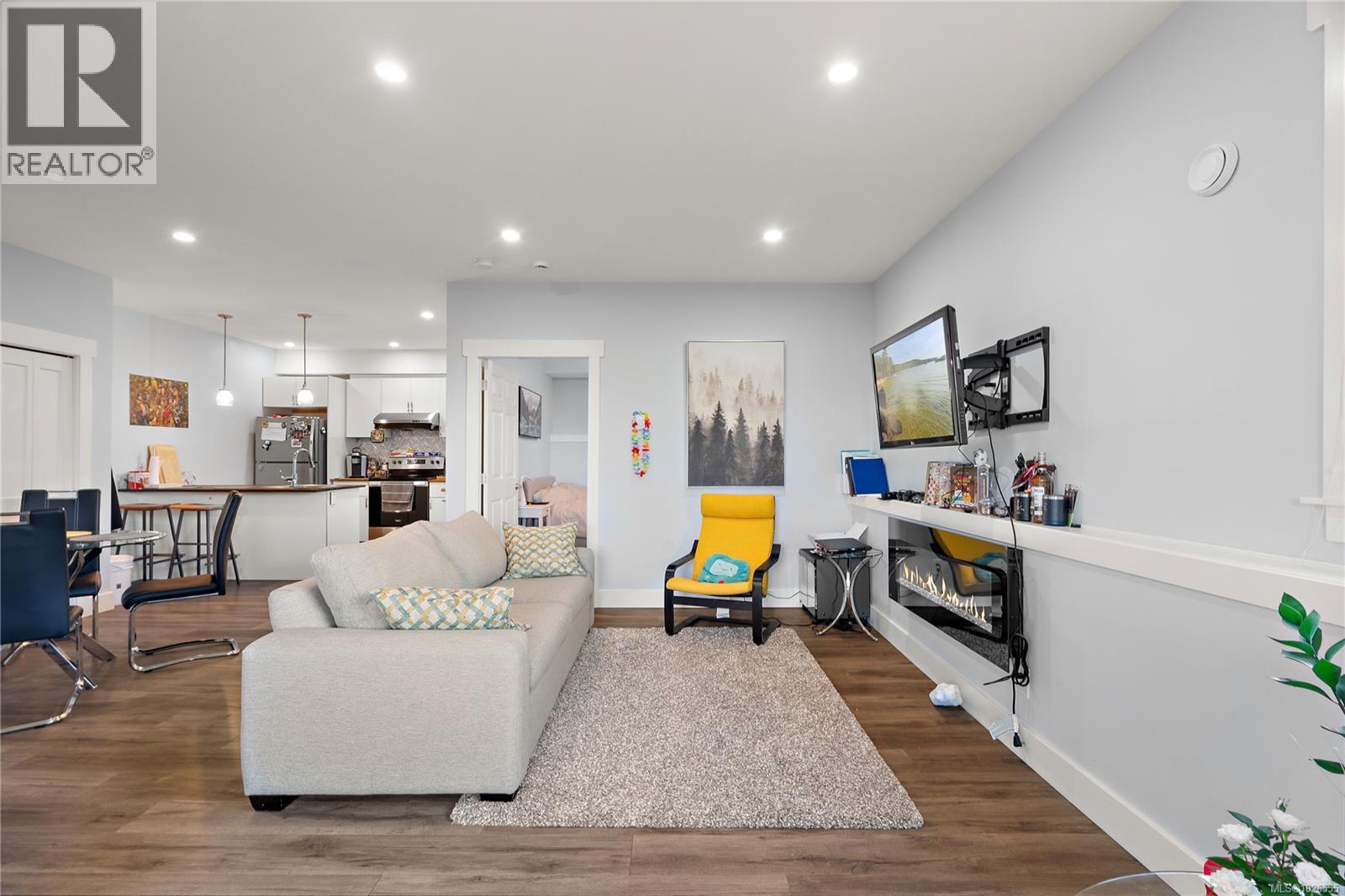 8630 Aldous Terr, North Saanich