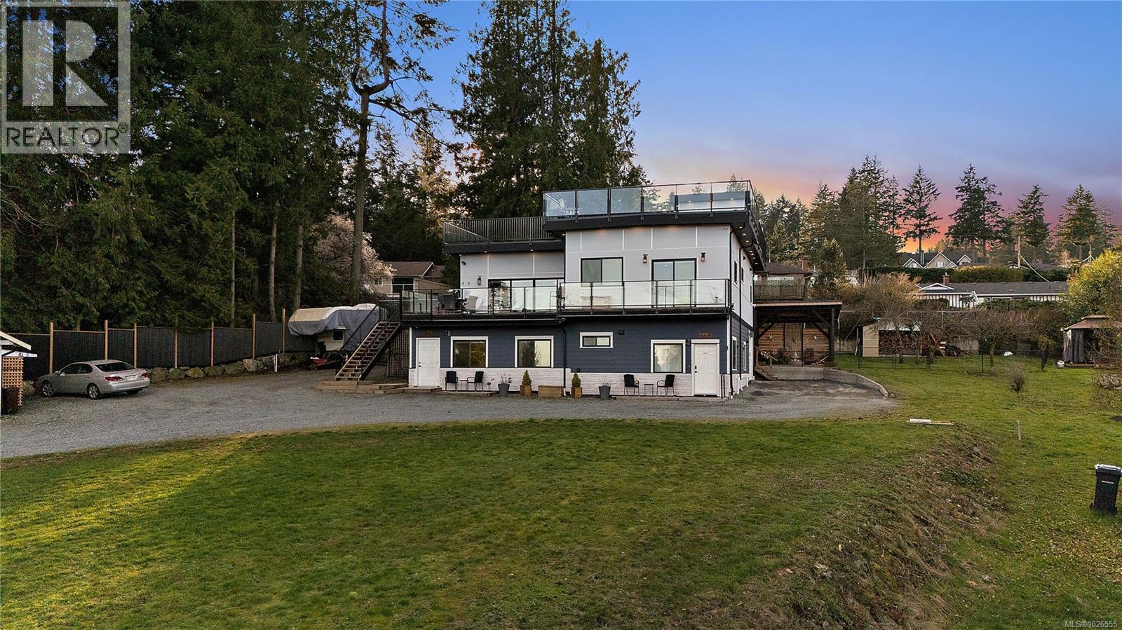8630 Aldous Terr, North Saanich