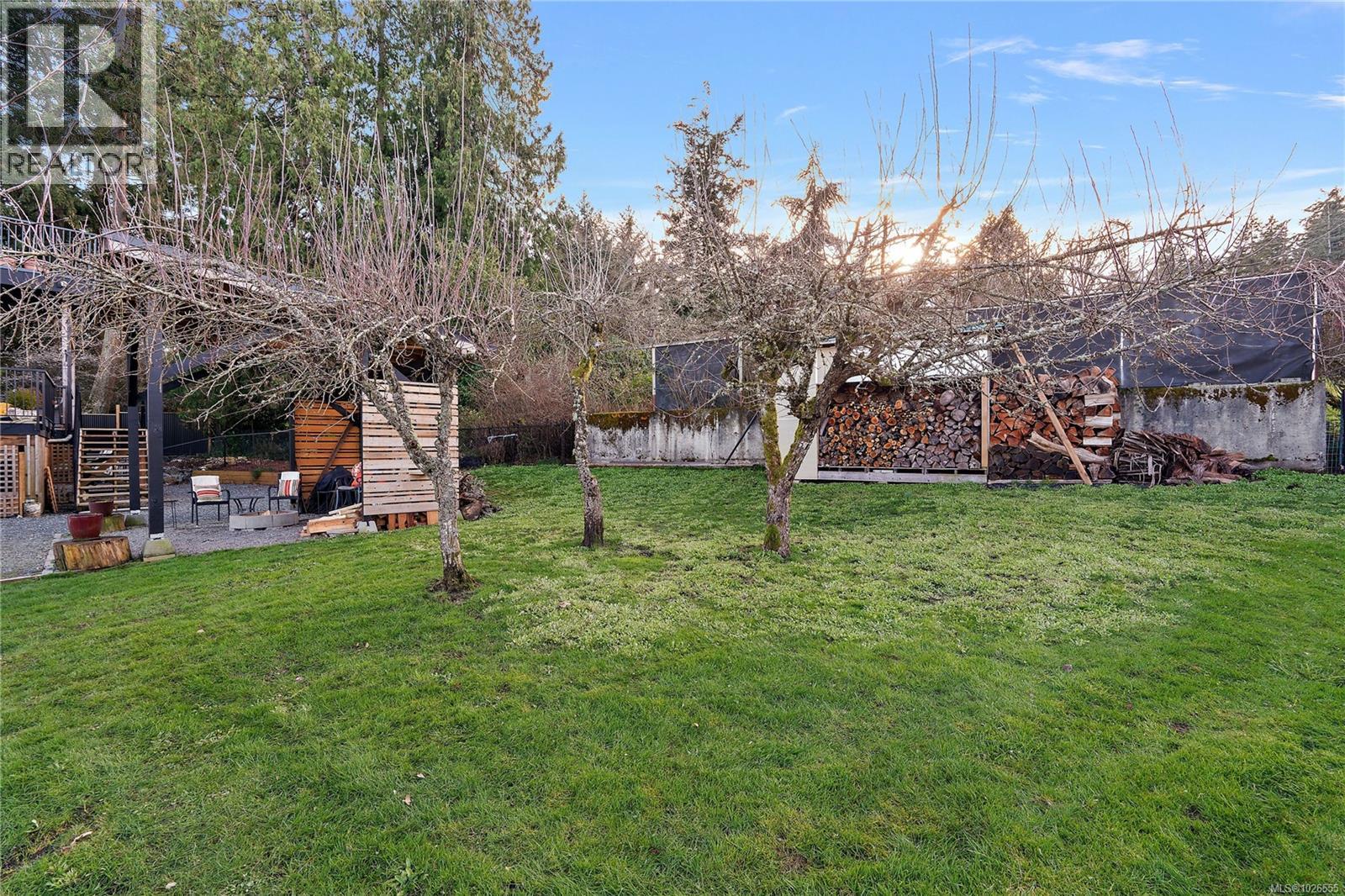 8630 Aldous Terr, North Saanich