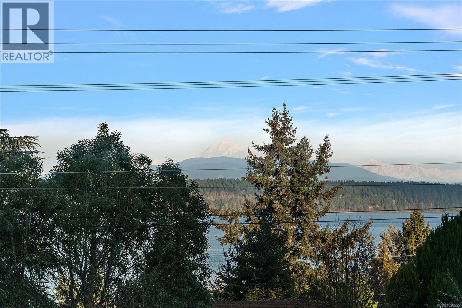 8630 Aldous Terr, North Saanich