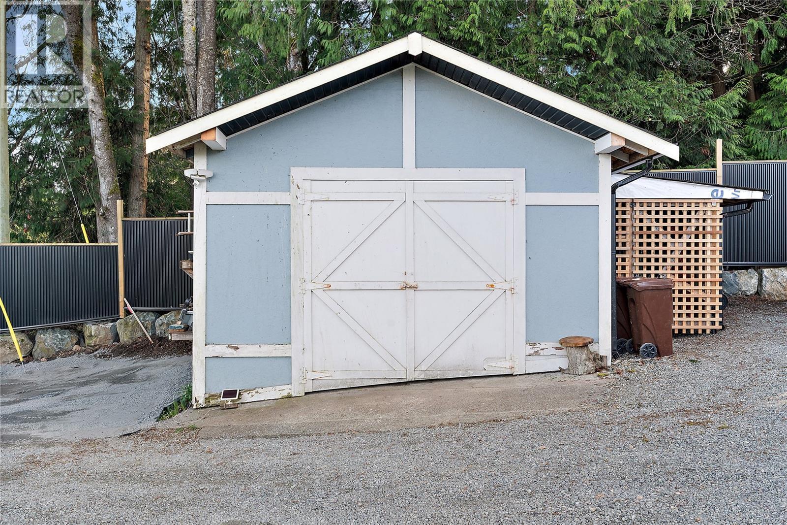 8630 Aldous Terr, North Saanich