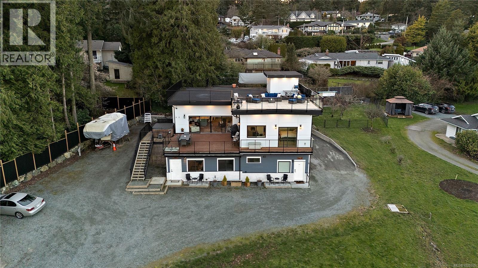 8630 Aldous Terr, North Saanich