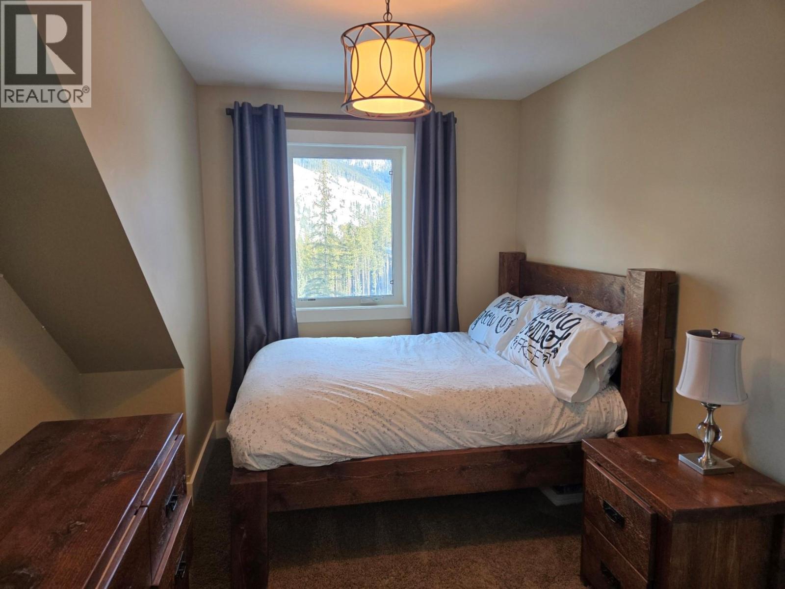 2175 Trappers Way, Panorama