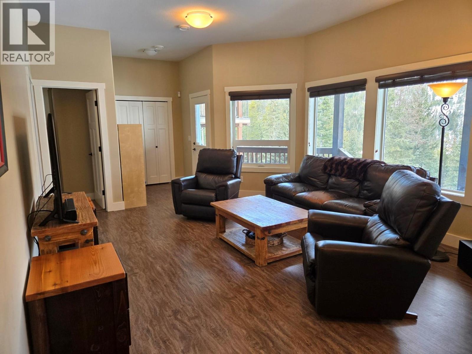 2175 Trappers Way, Panorama