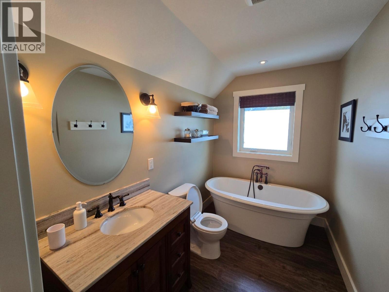 2175 Trappers Way, Panorama