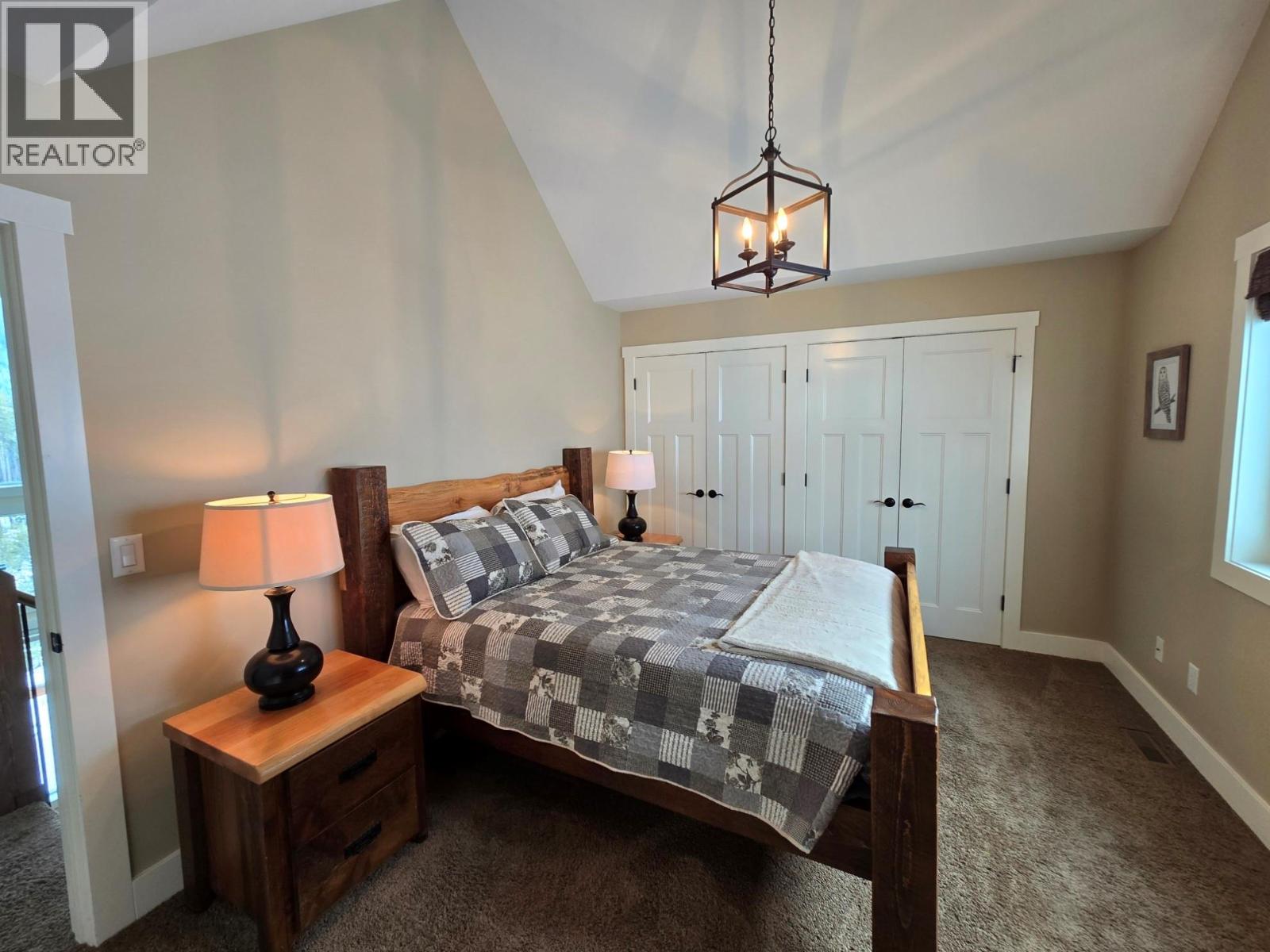 2175 Trappers Way, Panorama