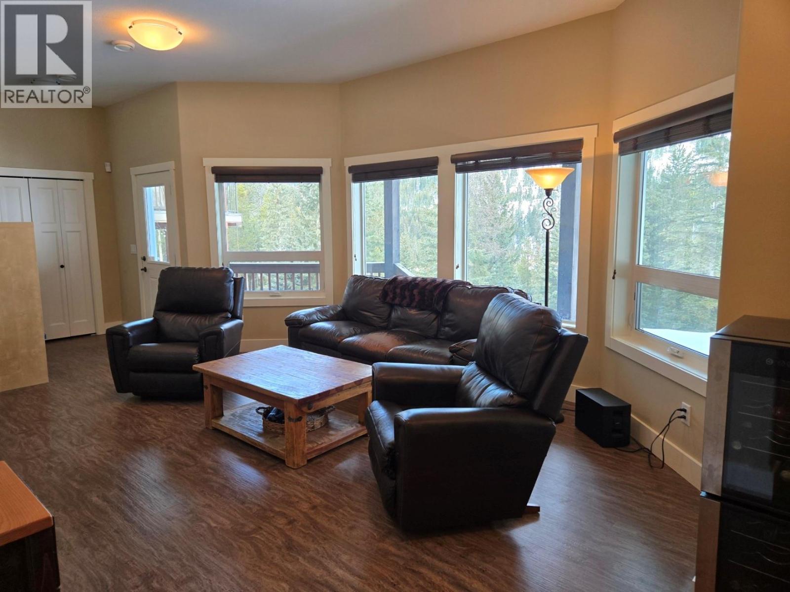 2175 Trappers Way, Panorama