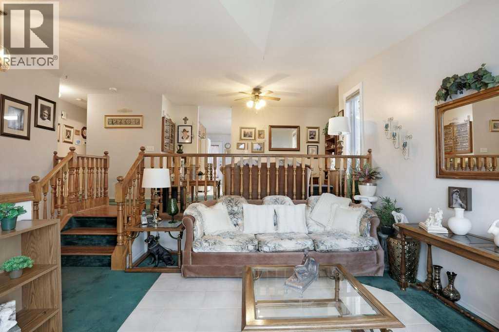 28 Parkland Place E - Photo 5 of 36, Brooks, Alberta