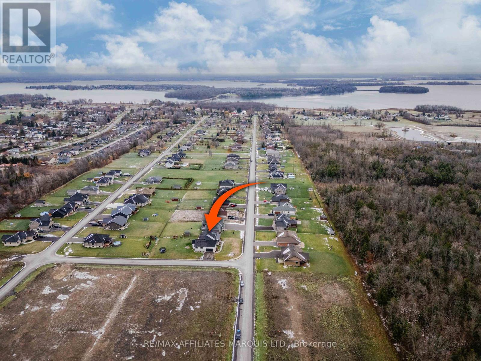 2 MEADOW LANE, South Stormont, Ontario