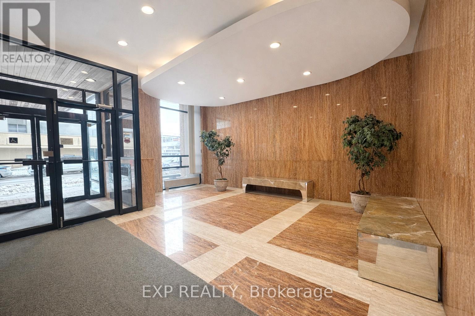 #705 475 LAURIER AVENUE W - 17