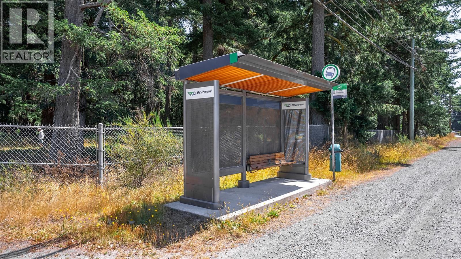 3250 Metchosin Rd - 12