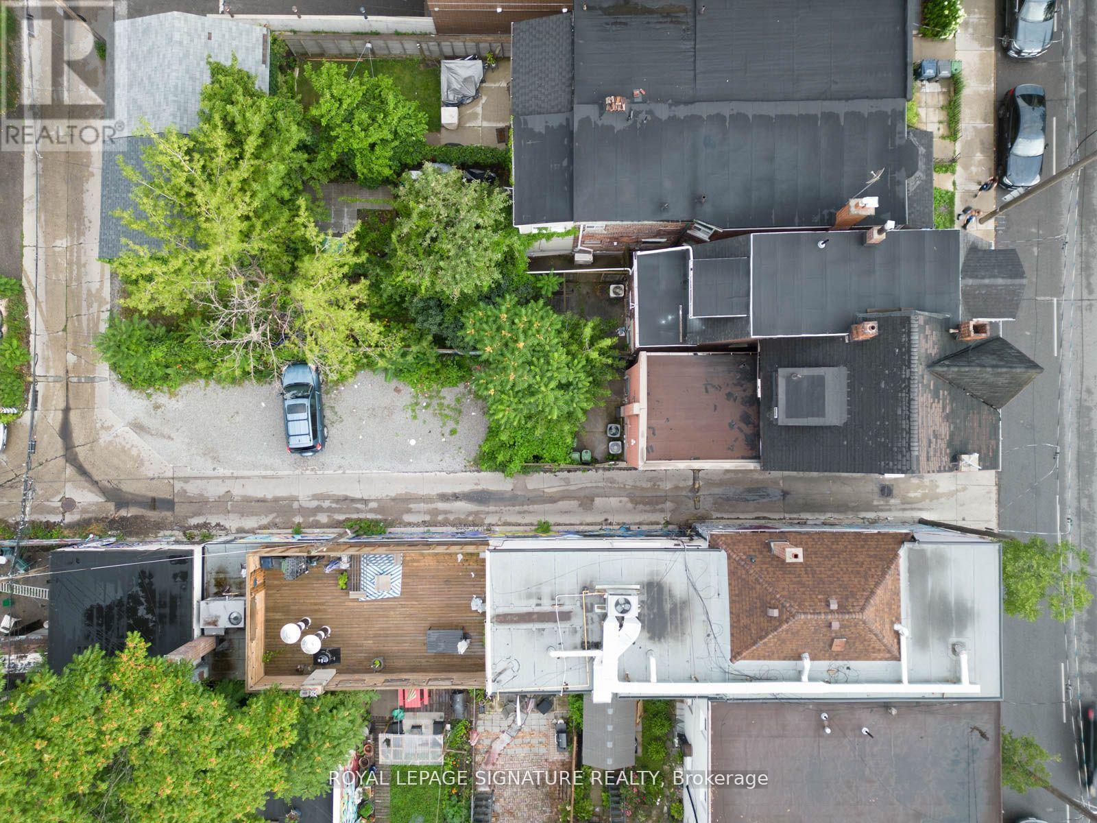 725 DOVERCOURT ROAD - 33