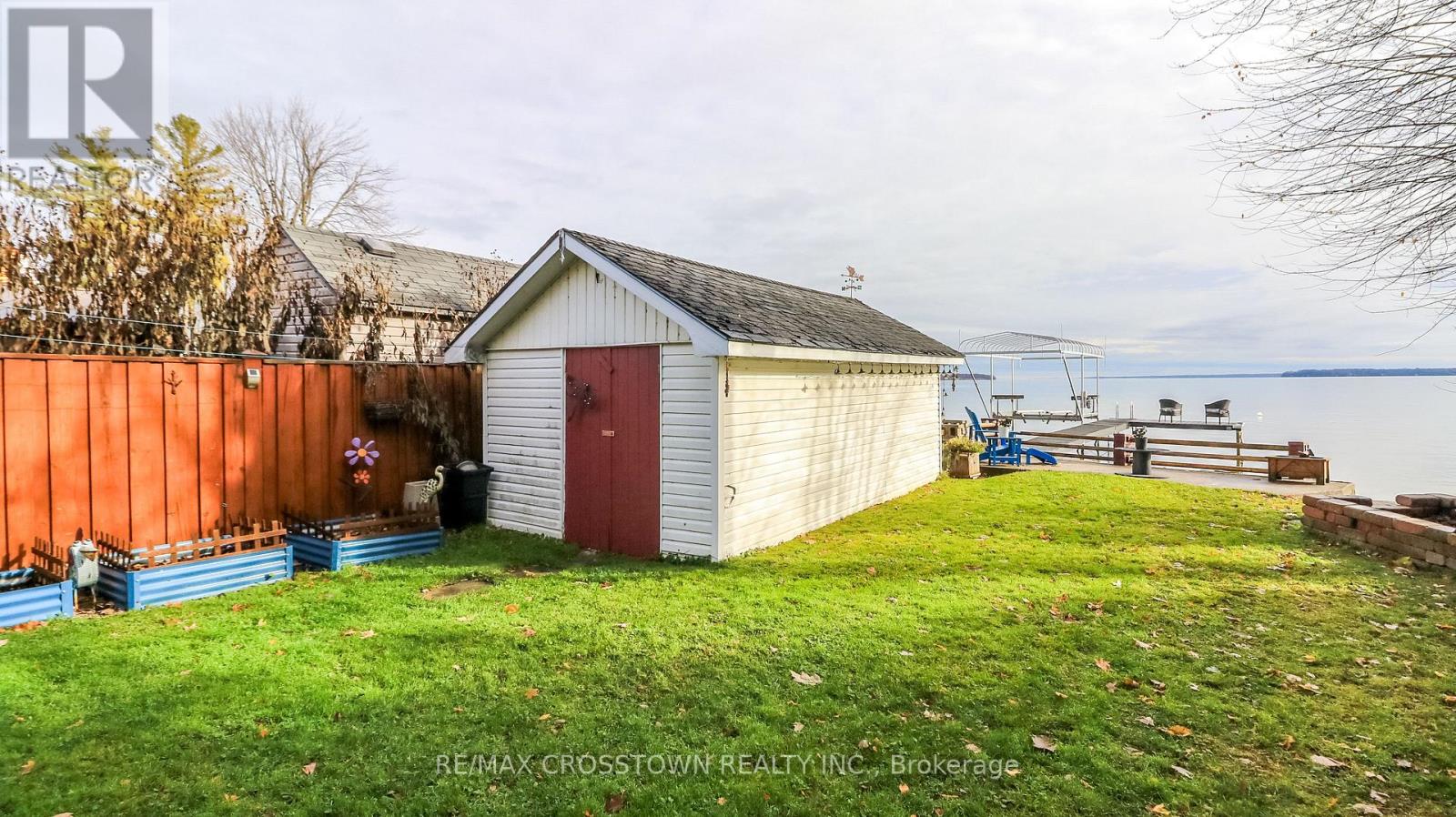 2325 CRYSTAL BEACH ROAD - 33