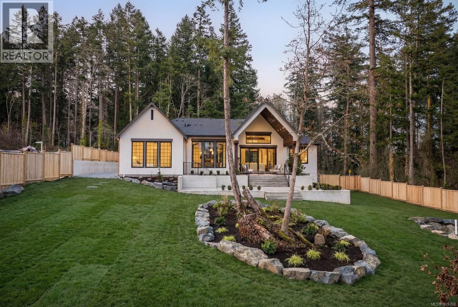 10600 Derrick Rd, North Saanich