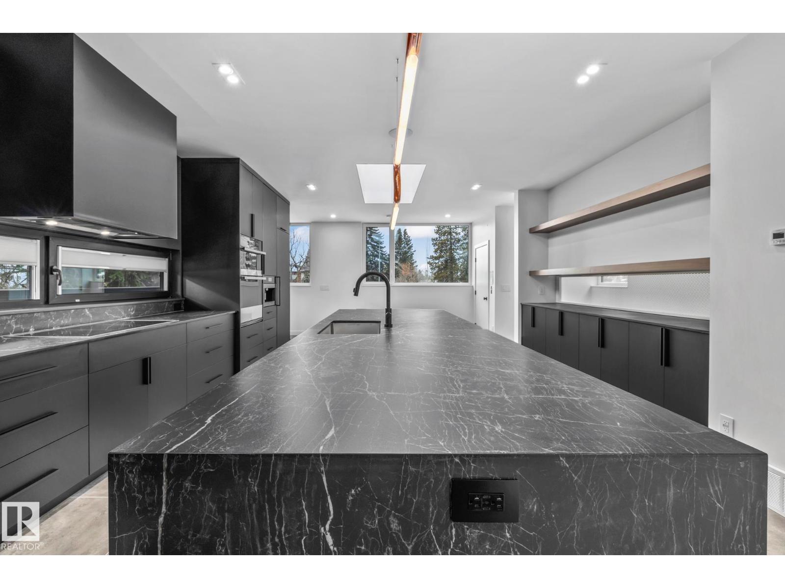 8815 142 ST NW, Edmonton