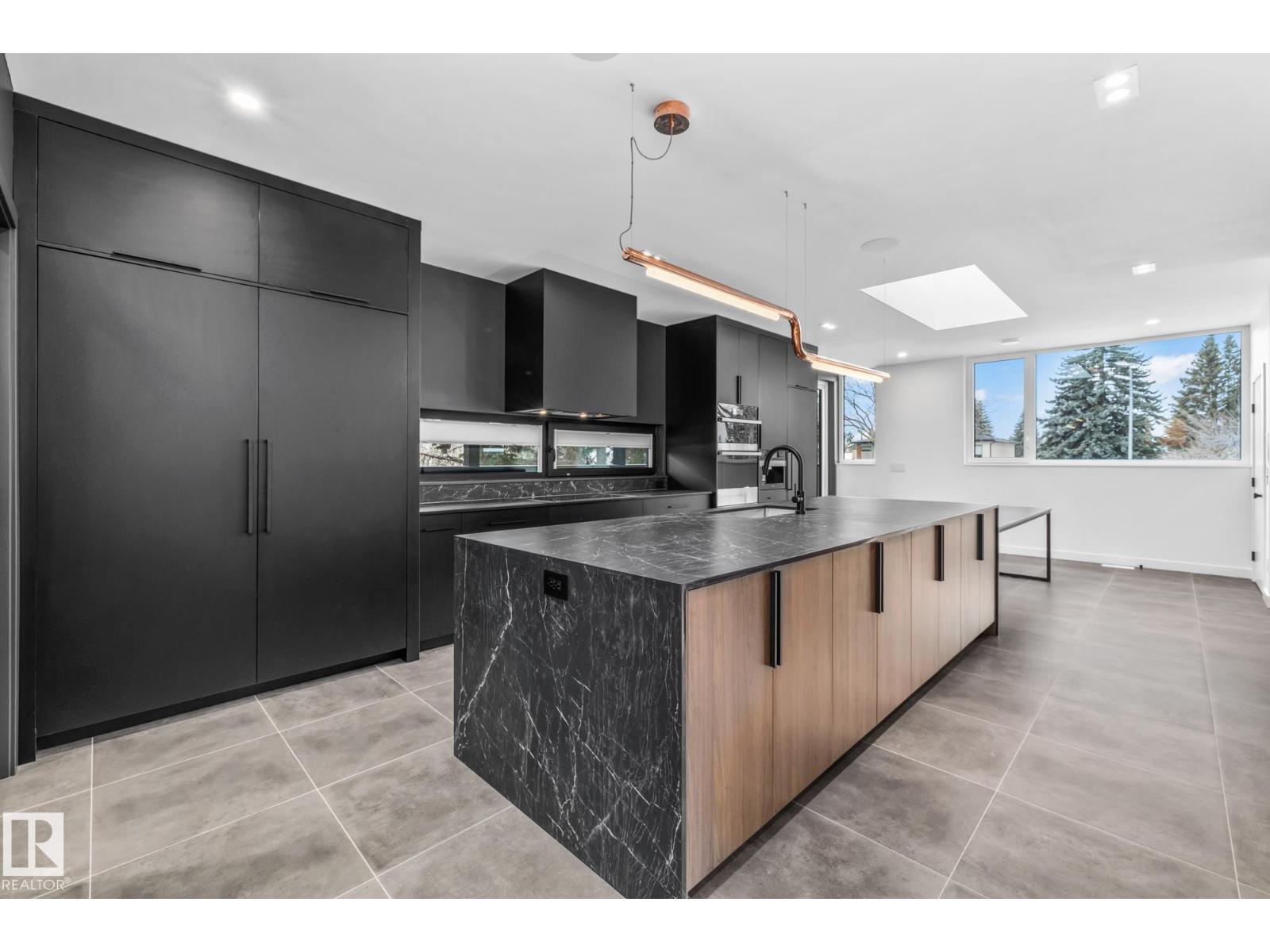 8815 142 ST NW, Edmonton