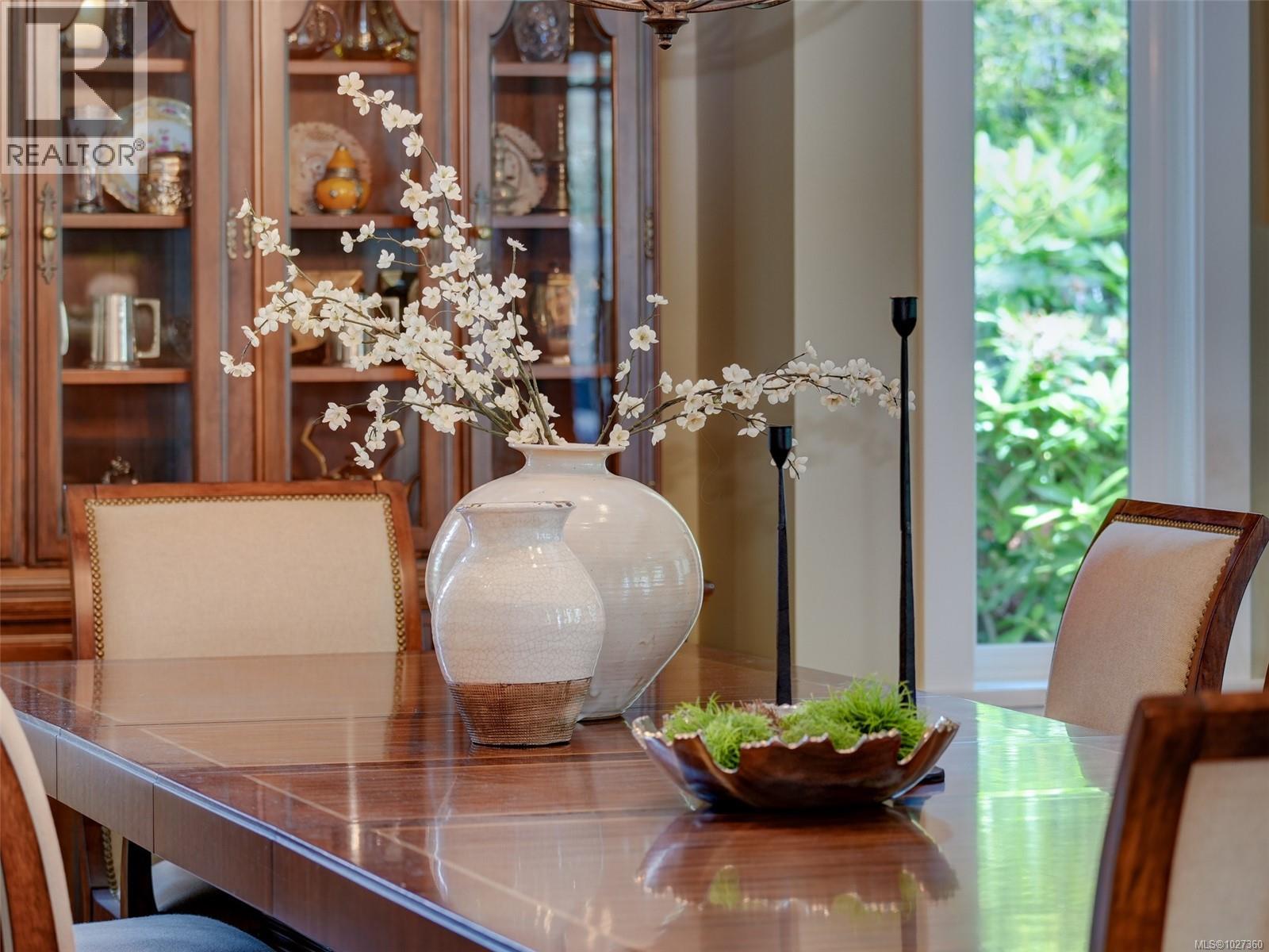  3215 Henderson Road, Oak Bay