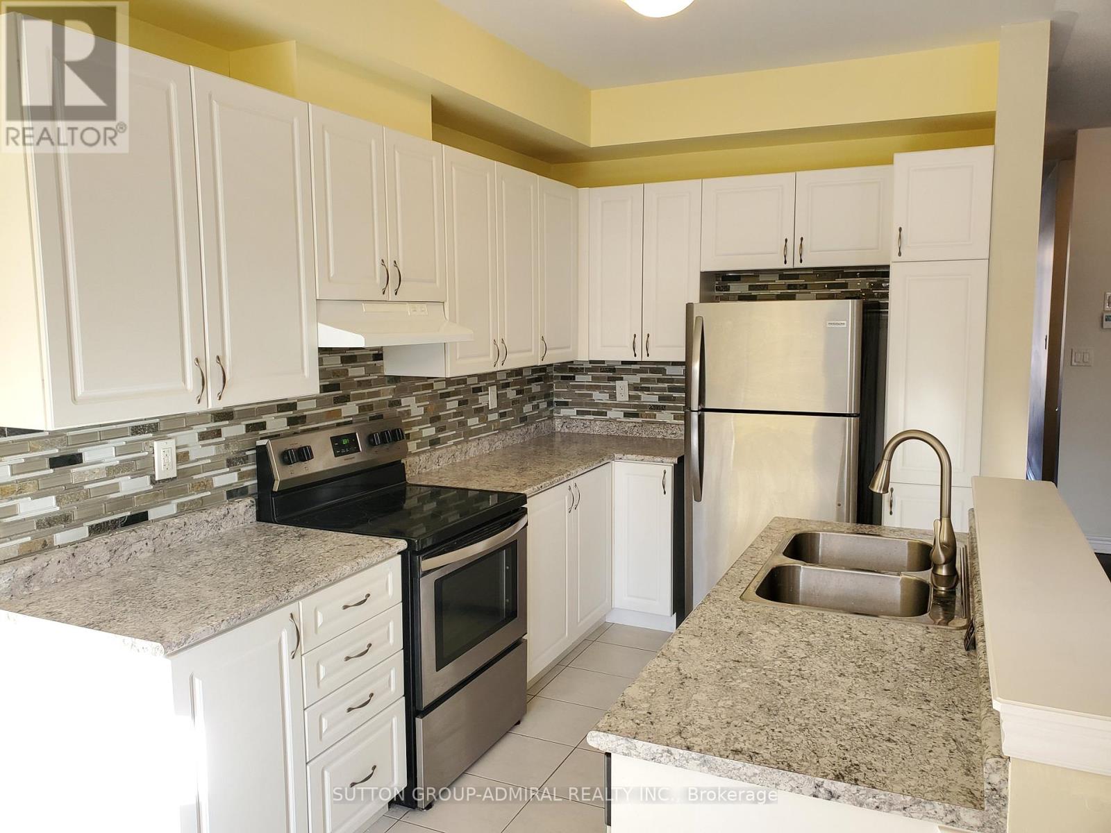 38 GREENWOOD DRIVE - Photo 4 of 11, Essa (Angus), Ontario