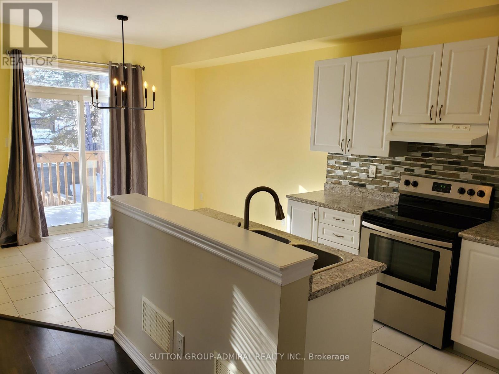 38 GREENWOOD DRIVE - Photo 5 of 11, Essa (Angus), Ontario