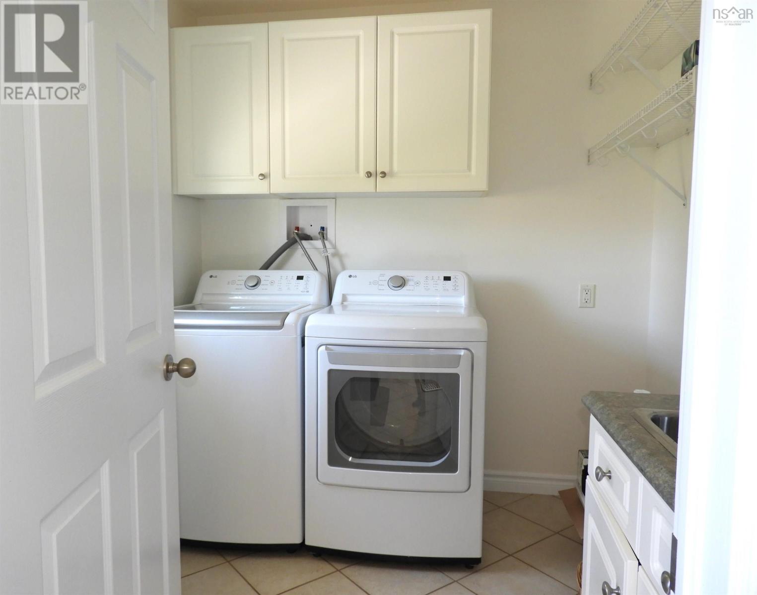 Property 25 of 33 of 362 Prospect Avenue