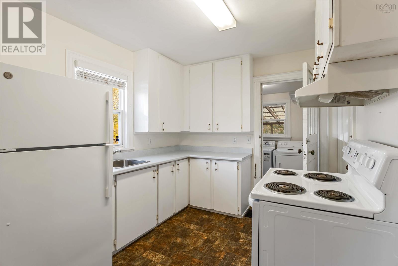 Property 13 of 47 of 8911 Commercial Street