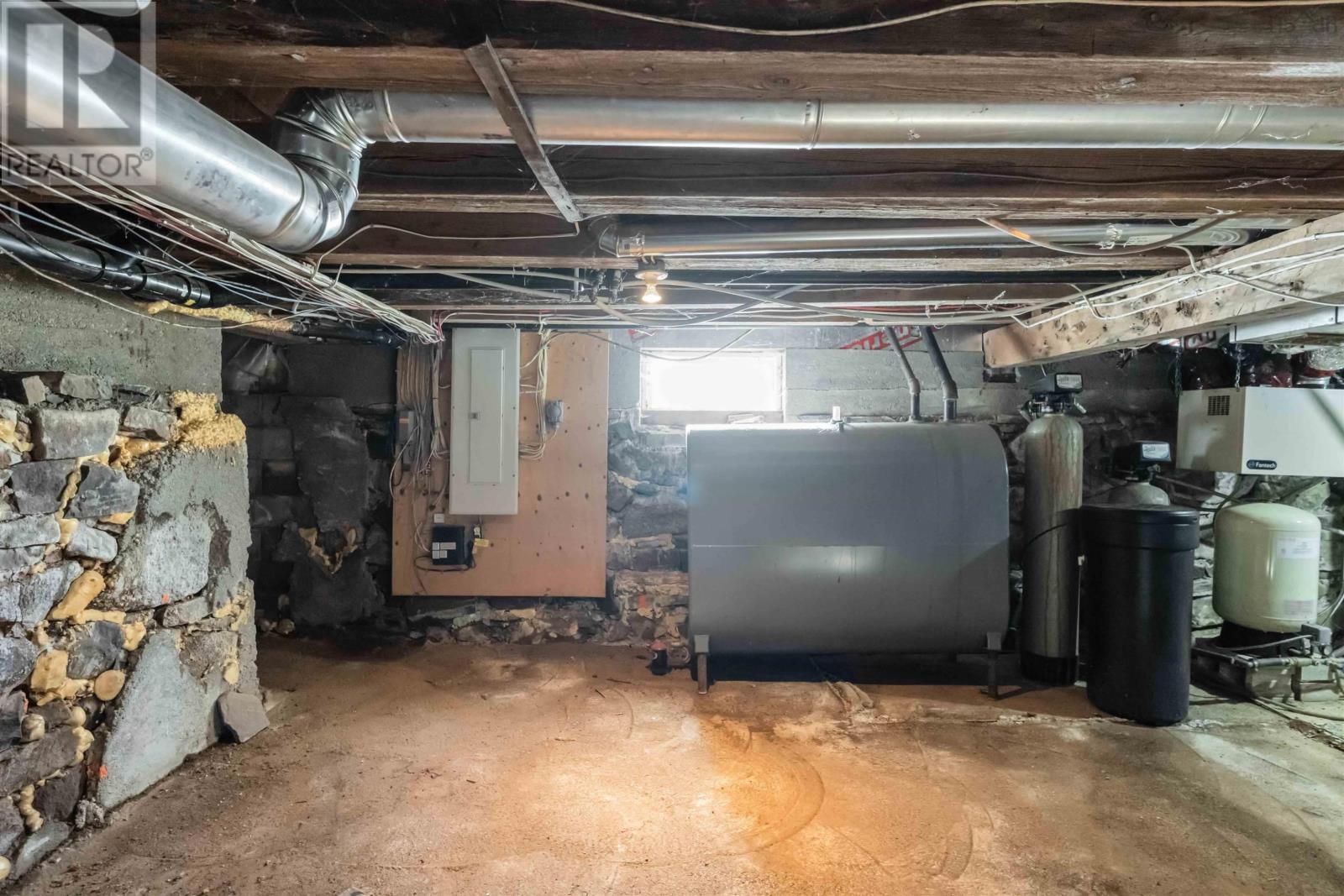 Property 32 of 49 of 11770 Highway 1